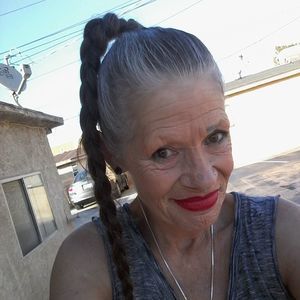 Meet your Posher, Joann